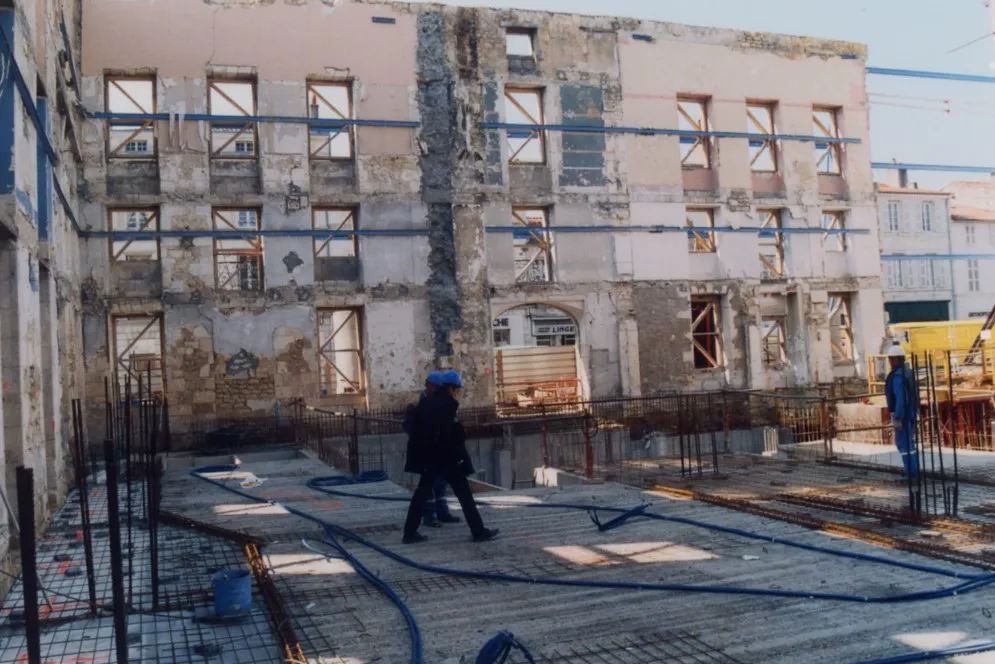 Chantier de restauration Hèbre Photo d'archive