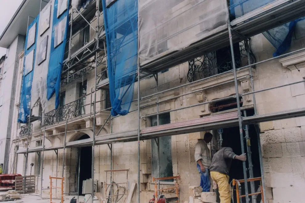 Chantier de restauration Hèbre Photo d'archive